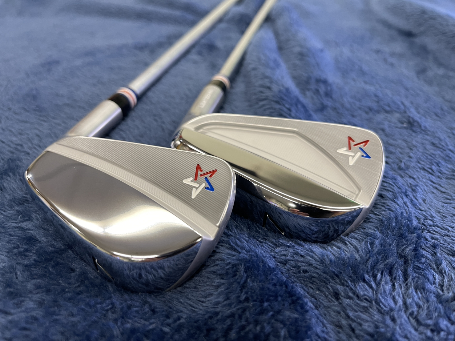 マイク・テーラーが放つ鍛造アイアン!!『ARTISAN GOLF IRON』